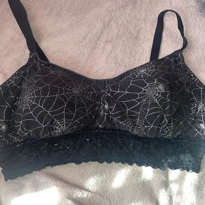 Torrid Curve Padded Cotton Lace Hem Bralette Black Silver Webs Halloween Med/Lrg
